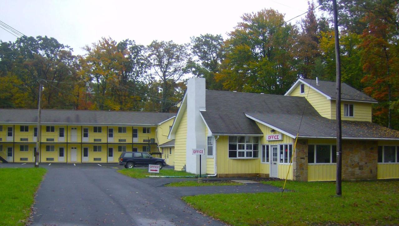 Country Place Inn And Suites White Haven Esterno foto